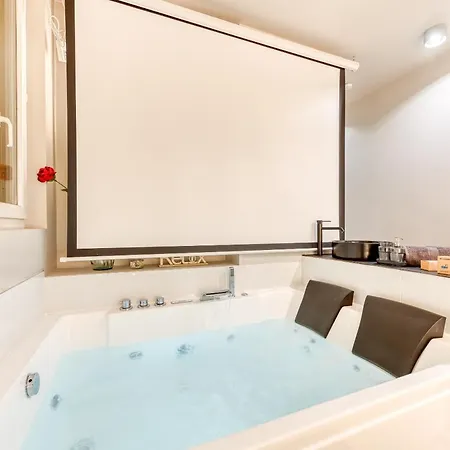 Luxe New York, & Cinema Apartment *